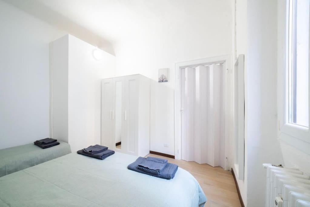 Apartment 4 Stops From The City Center Milano Eksteriør billede